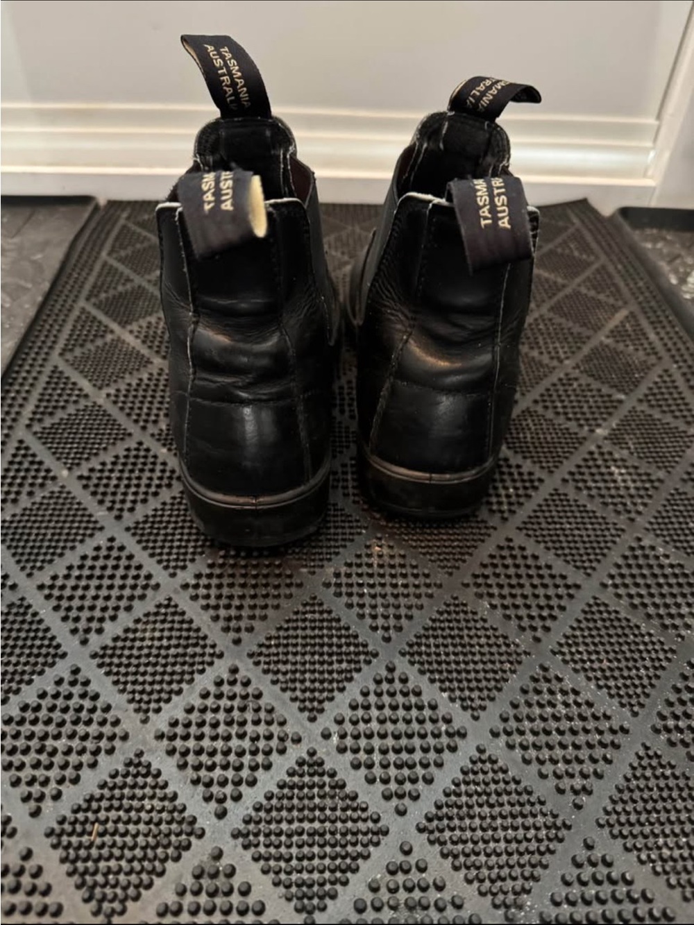 Blundstone Women’s Black Leather Boots - Picture 3 of 4